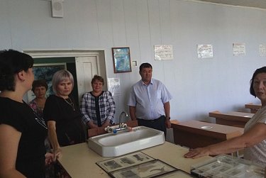 Депутаты проверяют готовность школ к учебному году
